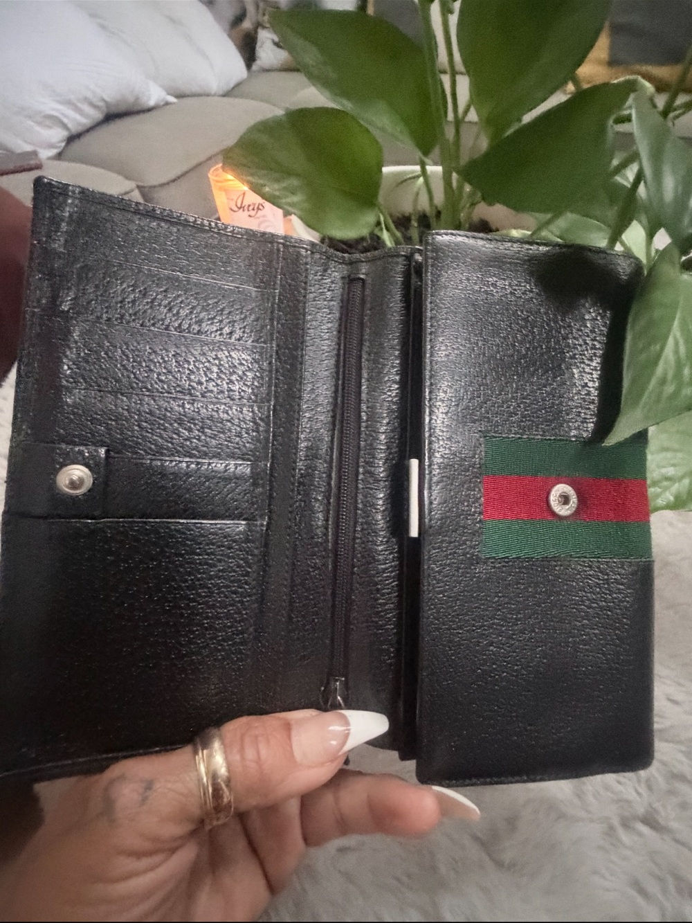 Gucci Black Leather Clutch with Green and Red Stripe - Picture 4 of 7
